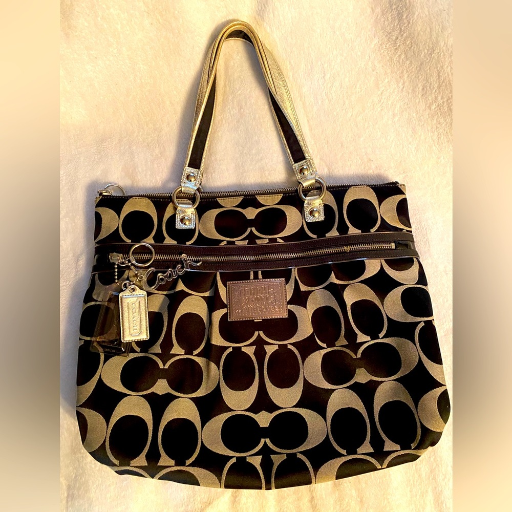 COACH - Black & Gold
